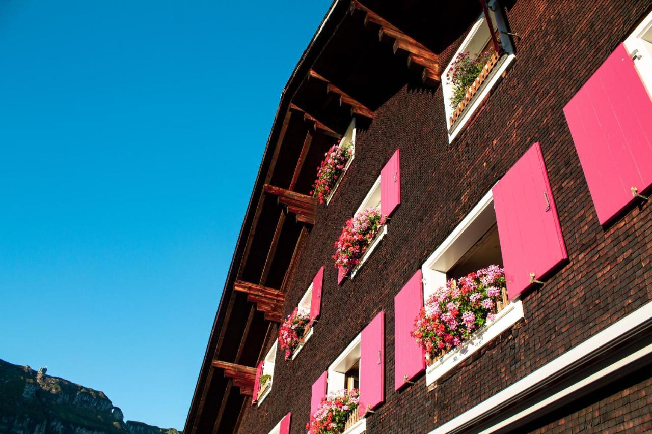 Berggasthaus Gitschenen Hotel Isenthal Bagian luar foto