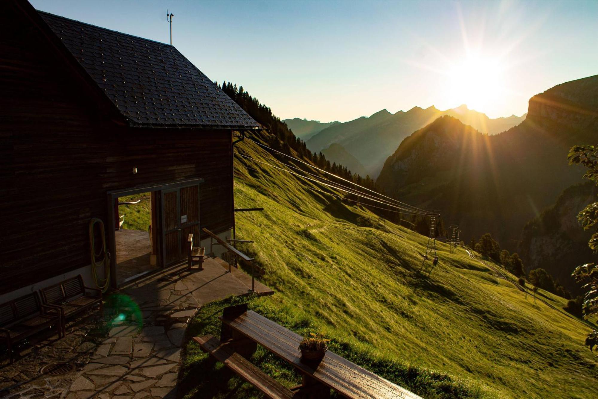 Berggasthaus Gitschenen Hotel Isenthal Bagian luar foto